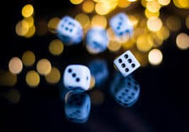Antarmuka permainan Dream Gaming dengan dealer langsung di platform skslot